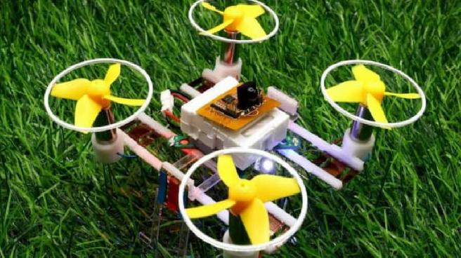 Dünyanın en küçük ve en hafif kablosuz robotu form değiştirebiliyor