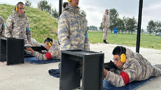 Kütahya Hava Er Eğitim Tugay Komutanlığı’nda her yıl on binlerce er eğitim alıyor