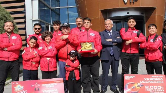 Talas Belediyesi e-Spor Takımı, TEKNOFEST’te Türkiye Birincisi Oldu