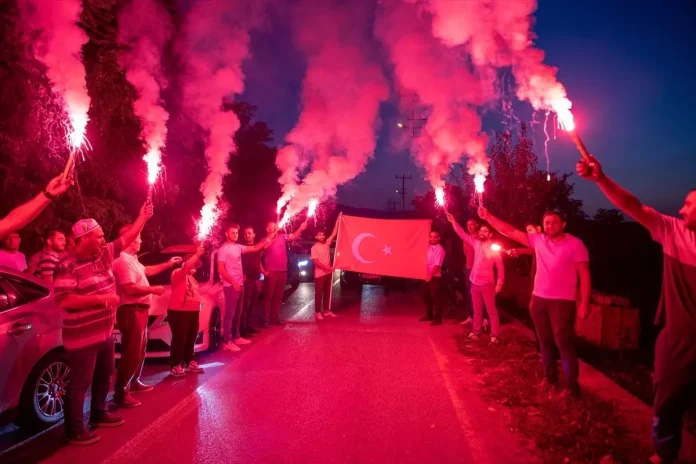 arifiyede-15-temmuz-konvoyu-duzenlendi-zf9ewlMh.jpg