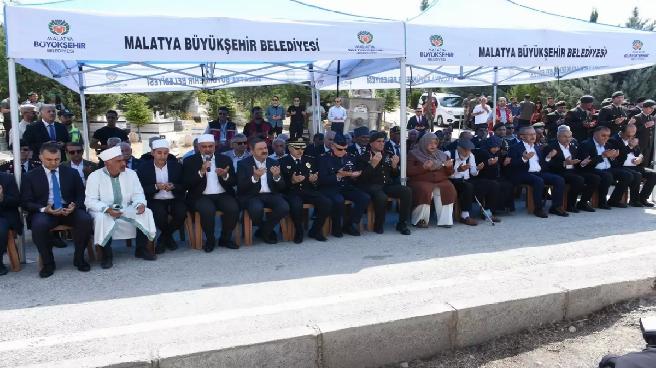 Gaziantep ve çevre illerde 15 Temmuz dolayısıyla şehitlikler ziyaret edildi