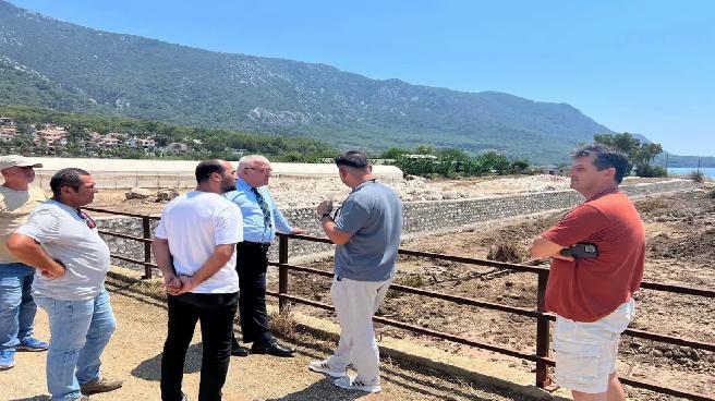 Kumluca’da Dere Islah Çalışmaları Devam Ediyor