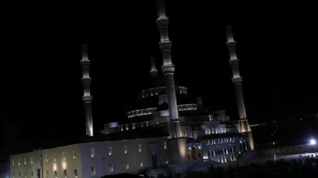 Türkiye’de 15 Temmuz İçin Camilerde Sela Okundu