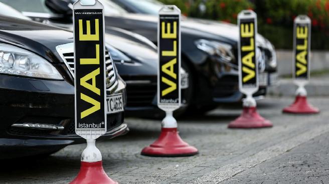 Vale, 7 milyonluk aracı otoparkta pert etti: Yöneticiler ‘olur böyle şeyler’ diye savundu iddiası