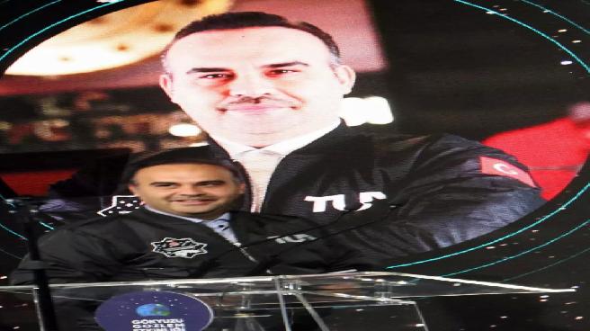 Bakan Kacır: Kendi geliştirdiğimiz uzay aracımızla Ay’a erişeceğiz