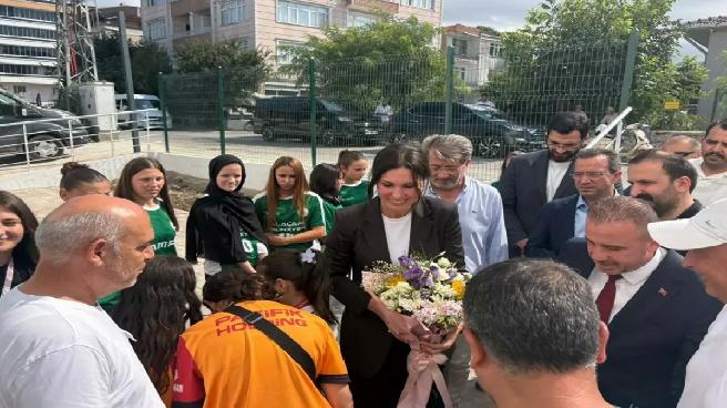 Çiğdem Karaaslan Alaçam’da Spor Tesisini Ziyaret Etti