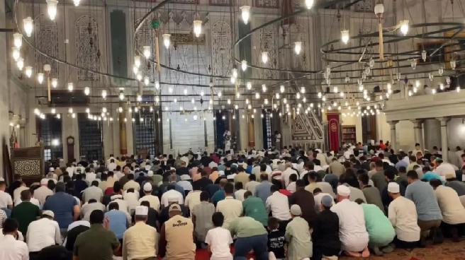 Fatih Camii’nde Gazze İçin Dua Programı