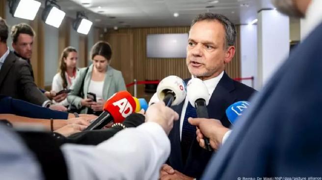 Hollanda Dışişleri Bakanı Veldkamp İstifa Etti