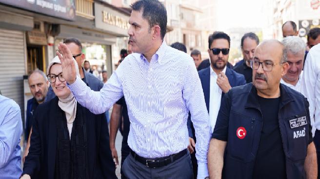 Murat Kurum: Amacımız konutları 1 yıl içinde tamamlayıp teslim etmek
