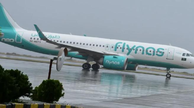 Trabzon-Cidde Seferi Motor Arızası Nedeniyle Acil İniş Yaptı