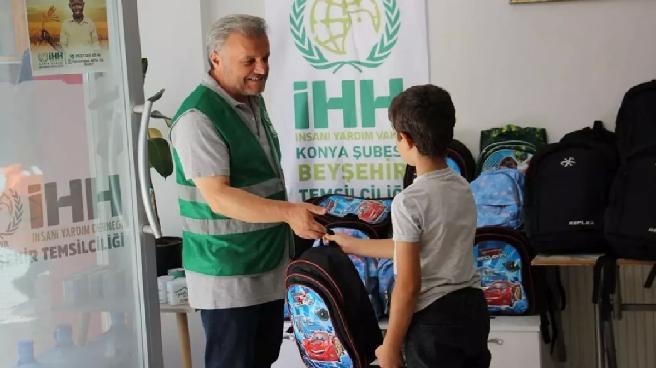 İHH’dan Öğrencilere Kırtasiye Desteği: ‘Bir Kırtasiye Bin Mutluluk’ Projesi