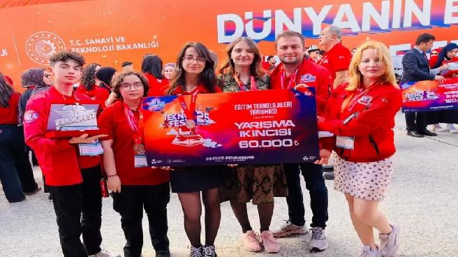 Karabük’ten Farabi Takımı, TEKNOFEST 2025’te Türkiye İkincisi Oldu