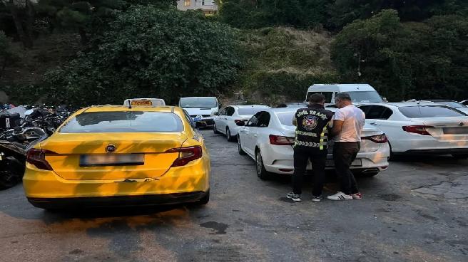 Taksici, Ambulans Çıkışını Kapatınca Ceza Aldı