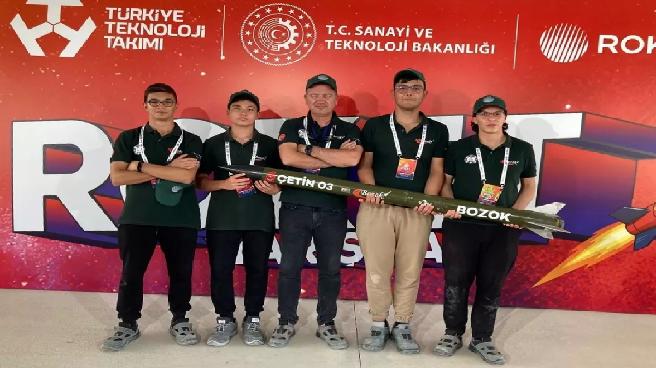Tekirdağlı Öğrenciler Roket Yarışmasında Birinci Oldu