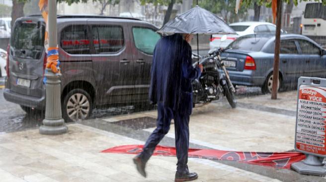 6 ile sarı kodlu yağış uyarısı: Karla karışık yağmur etkili olacak, sıcaklıklar düşüyor