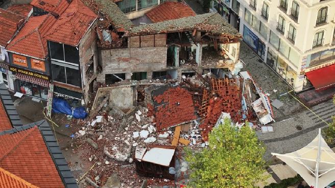 Balıkesir’de zelzele fırtınası: Sabaha kadar onlarca artçı sarsıntı yaşandı