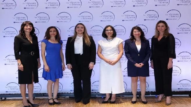 Bilim kadınlarının başarı hikayeleri kitap oldu