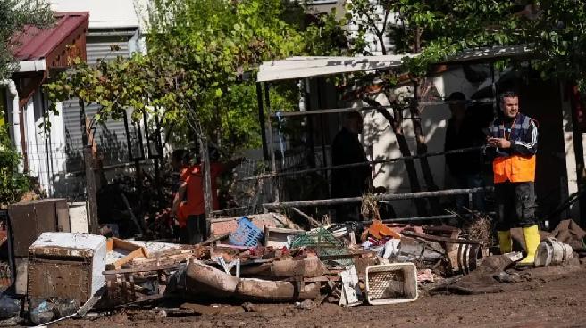 Foça’daki Selin Yaraları Sarılıyor