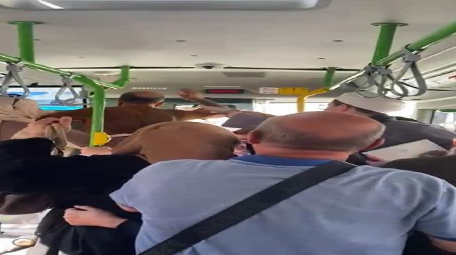 İETT Otobüsünde Kavga: Yolcu ve Şoför Arasında Tartışma