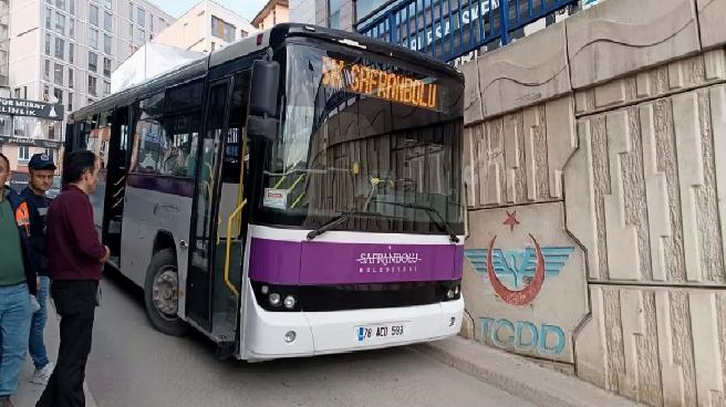 Karabük’te Halk Otobüsü Fren Arızası Nedeniyle Duvara Çarptı