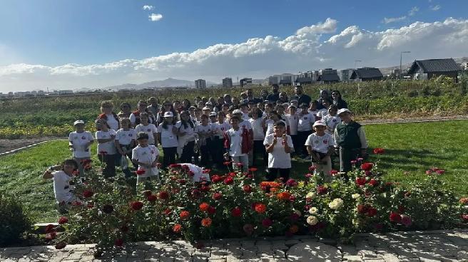 Kocasinan’da Öğrencilere Ata Tohumu Eğitimi Verildi