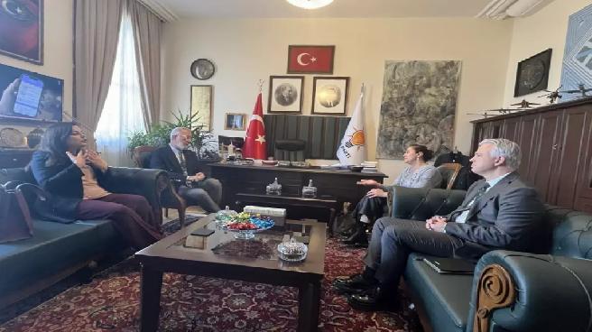 mattia-ahmet-minguzzinin-annesi-yasemin-minguzzi-tbmmde-parti-ziyaretleri-gerceklestirdi-yNCGFRG2.jpg
