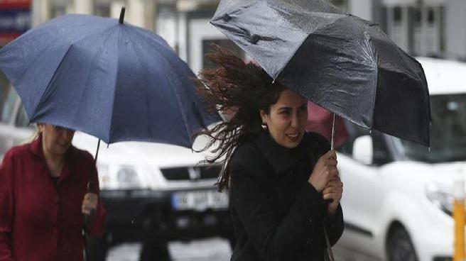 Meteoroloji’den kritik hortum uyarısı: Şiddetli sağanak rüzgarla birleşerek fırtınaya dönüşecek