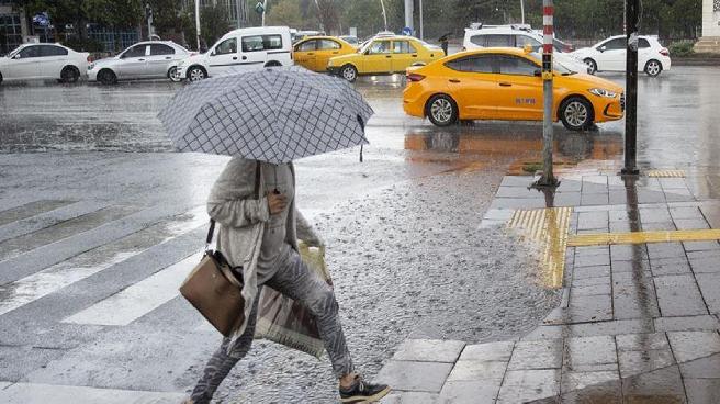 Meteoroloji’den üç bölge içi sağanak uyarısı: Güneyde sıcaklıklar 30 dereceyi zorlayacak