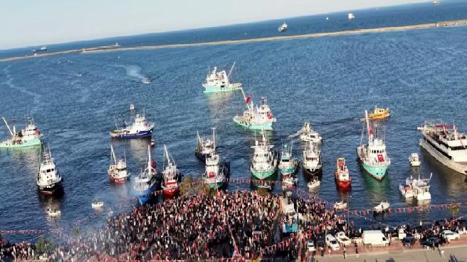 Samsun’da Filistin’e Destek İçin Denizde Kortej Düzenlendi