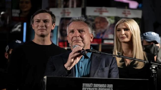 Tel Aviv’deki Gösteride Witkoff’un Netanyahu’yu Övmesi Yuhalandı