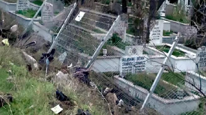 Alkollü Sürücünün Mezarlığa Girmesiyle Kaza