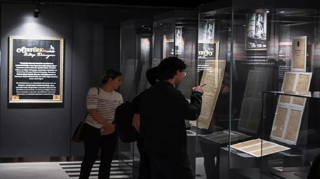 Atatürk’ün Kitap Dünyası Sergisi Açıldı