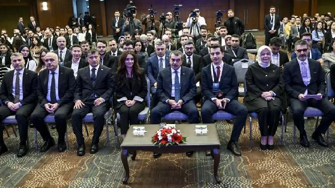 Bakan Tekin, “2024 YLSY Bursiyerleri Vizyon ve Farkındalık Eğitimi Programı”nda konuştu Açıklaması