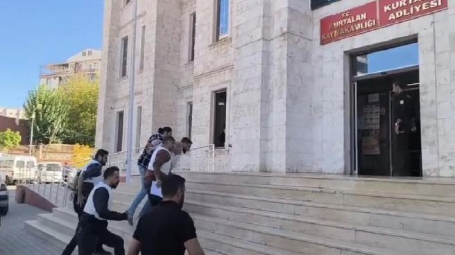 Hamile Eşini ve Amcasını Öldüren Şahıs Adliyeye Sevk Edildi