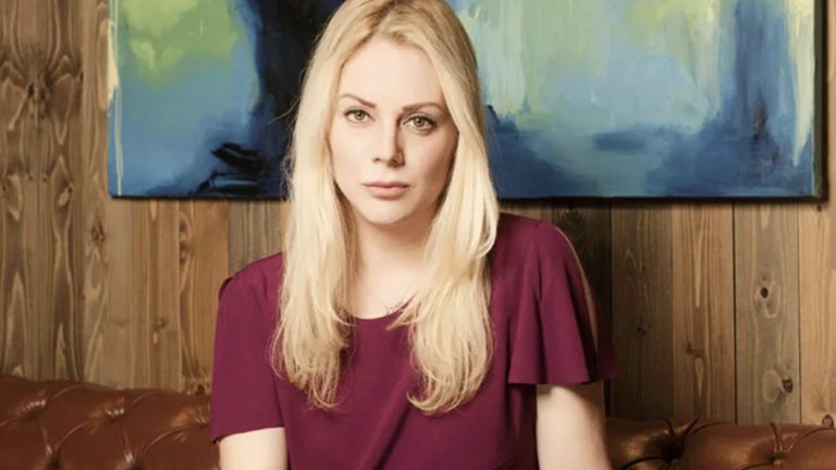 Kayahan’ın kızı Beste Açar’dan şaşırtan açıklamalar: ‘Atatürk ve Mevlana ile iletişim halindeyim’