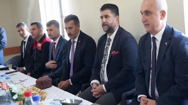 Muş Valisi Çakır, Gümüşali Köyü’nde Vatandaşlarla Buluştu