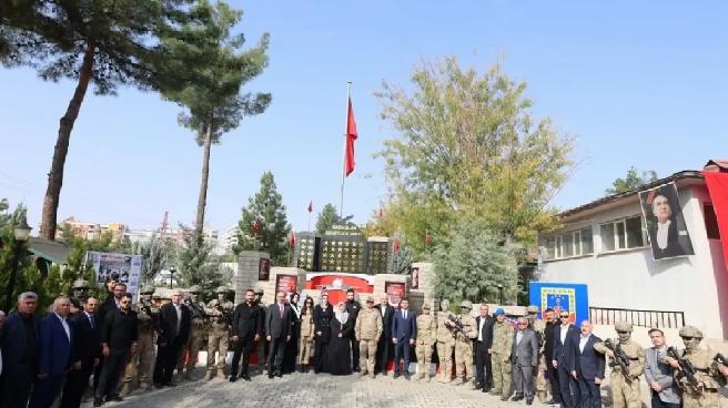 Siirt’te helikopter kazasında şehit olan 17 asker anıldı