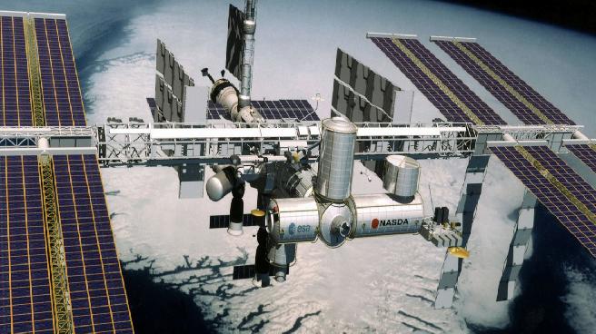 Uluslararası Uzay İstasyonu’nun 25 yılı: Rusya ve ABD’den üç astronot ilk adımı atmış ve istasyon açılmıştı