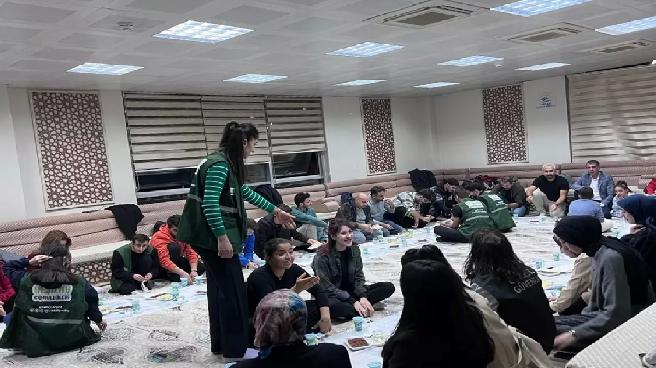 Yeşilay Hakkari Şubesi, Üniversite Öğrencileriyle Bağımlılıkla Mücadele Etkinliği Düzenledi