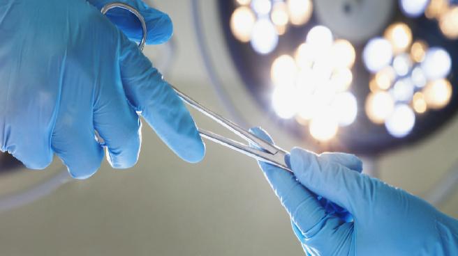 ‘Son derece nadir görülen bir vaka’: Böbrek nakli yapılan hasta kuduzdan öldü