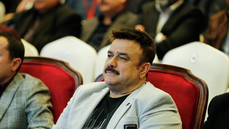 Verdiği kilolarla gündem olan Bülent Serttaş: ‘Dar mı geldi, sıktı mı?’ diye düşünmüyorum