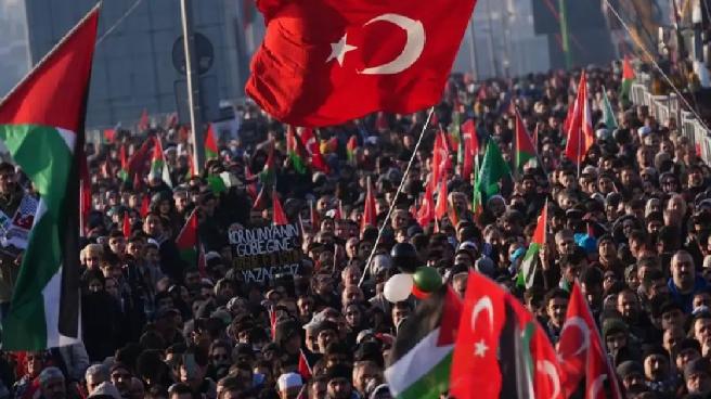 İstanbul’da Gazze için büyük buluşma! On binler Galata Köprüsü’ne yürüyor